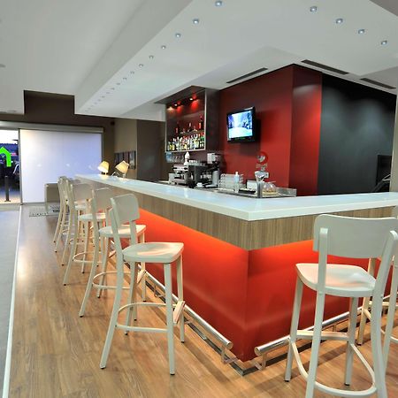 Готель Campanile Malaga Airport Ресторан фото